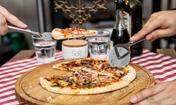 boska-2-delige-pizzasetcopenhagen-zilverkleurig-roestvrij-staal-keukenaccessoires-koken-tafelen2