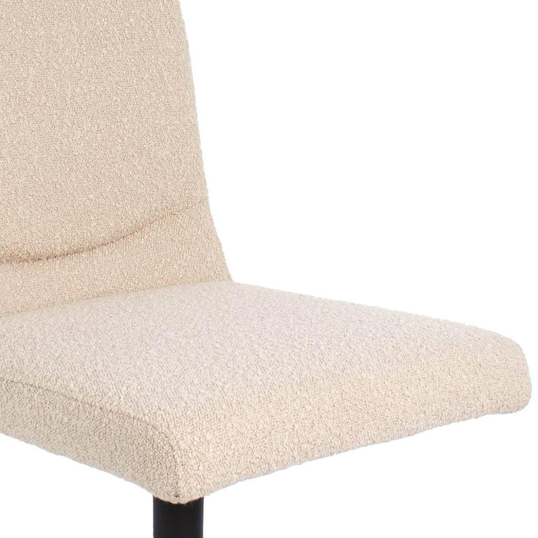 kick-collection-kick-eetkamerstoelsamboucle-beige-boucle-stoelen- fauteuils-meubels10