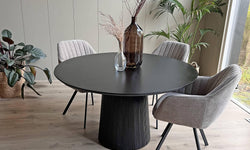 oldinn-wonen-eettafel-rome-rond-zwart-gelakt-130x130x76-mangohout-tafels-meubels6